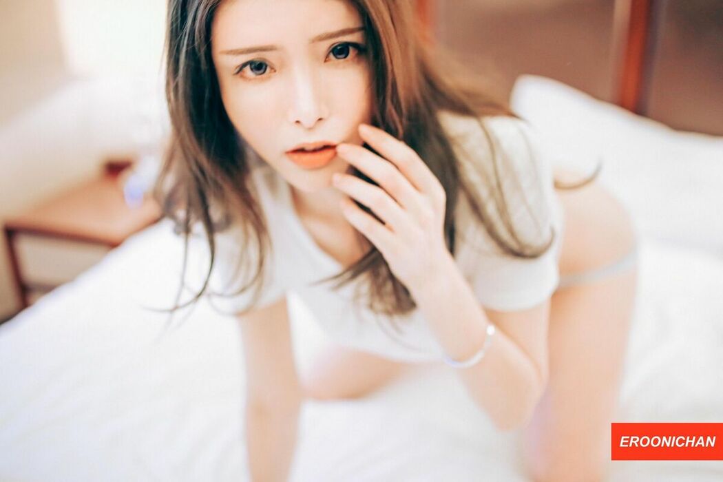 Coser@秋和柯基 – EROONICHAN CUTE写真集 (73P – 1V)