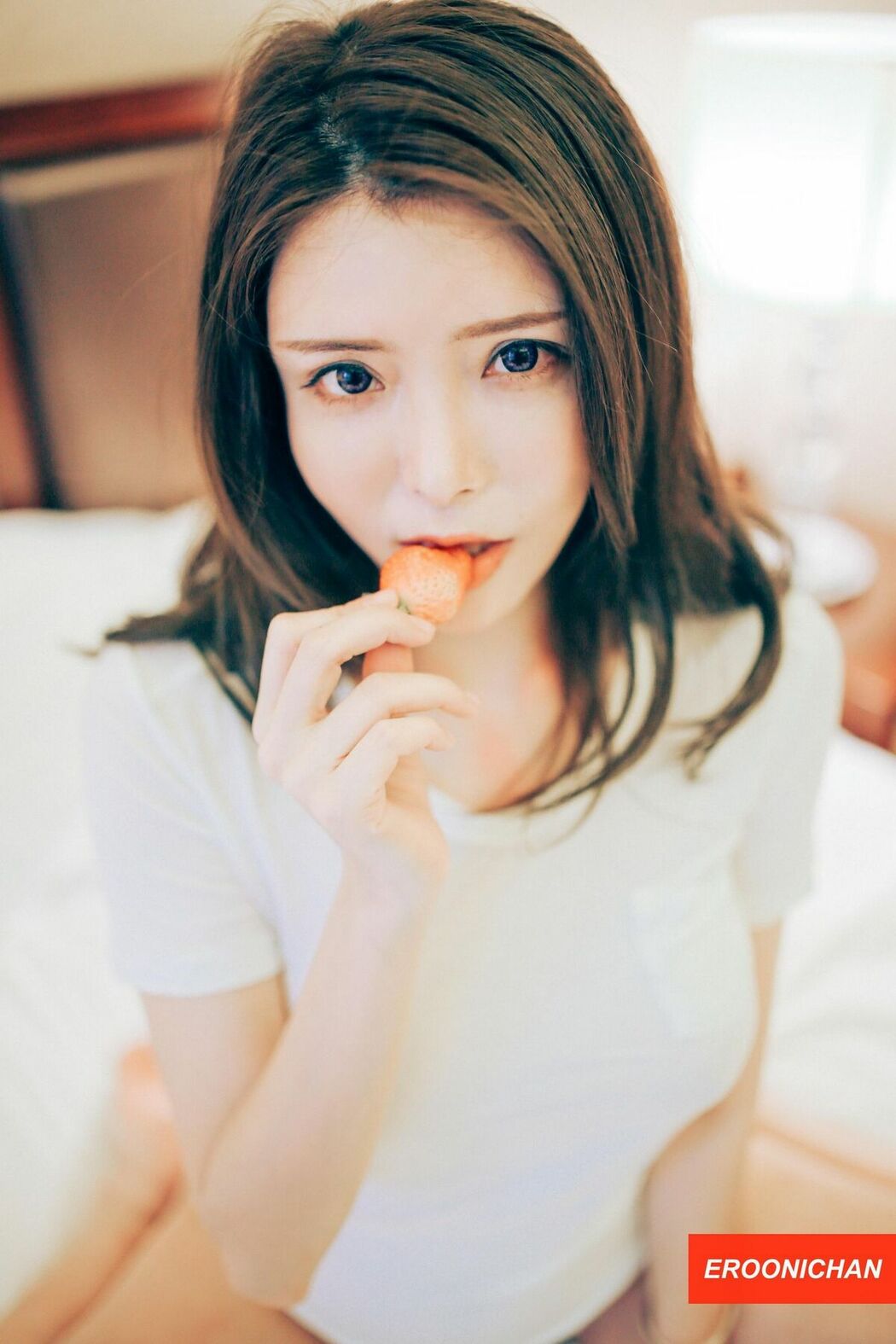 Coser@秋和柯基 – EROONICHAN CUTE写真集 (73P – 1V)