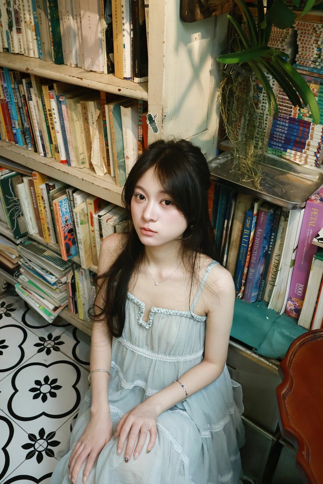 YiTuYu艺图语 Vol.10294 Xue Xue 2233 (22P)