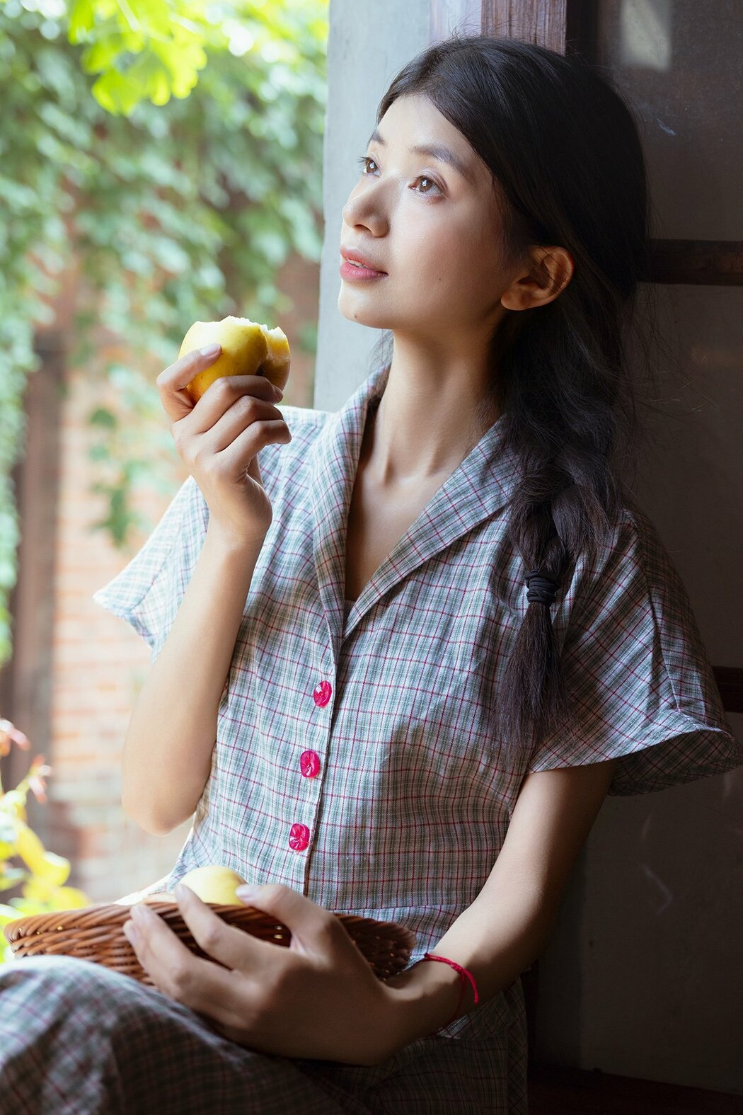 YiTuYu艺图语 Vol.10295 Yi Ming (71P) Cover Photo