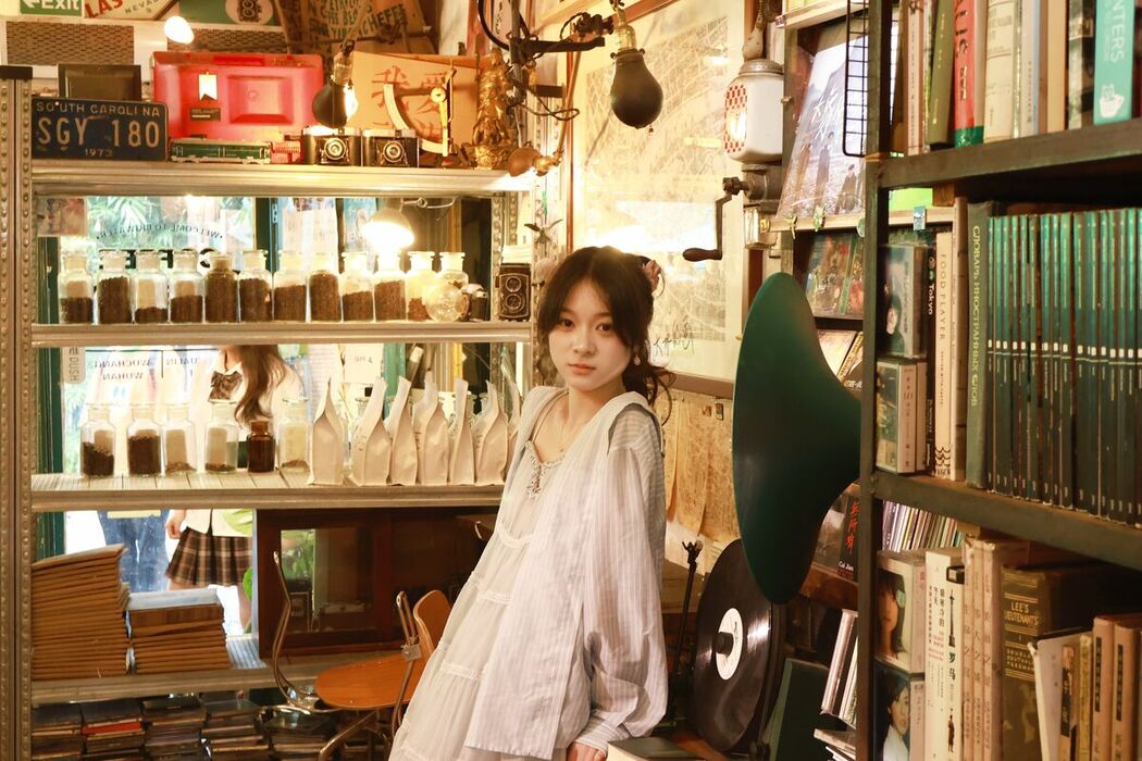 YiTuYu艺图语 Vol.10294 Xue Xue 2233 (22P)