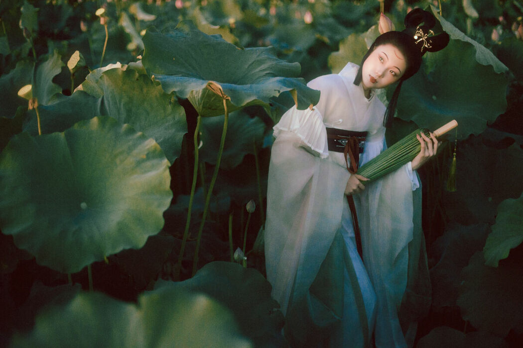 YiTuYu艺图语 Vol.10299 Han Han Ting (38P)