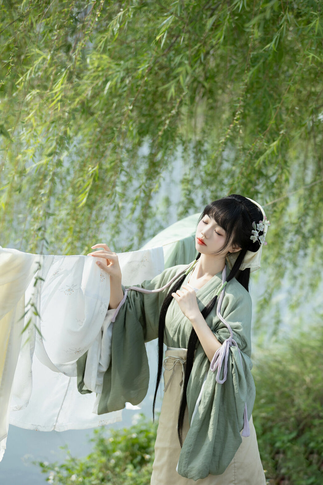 YiTuYu艺图语 Vol.10302 Shi Zhi Lin (15P)