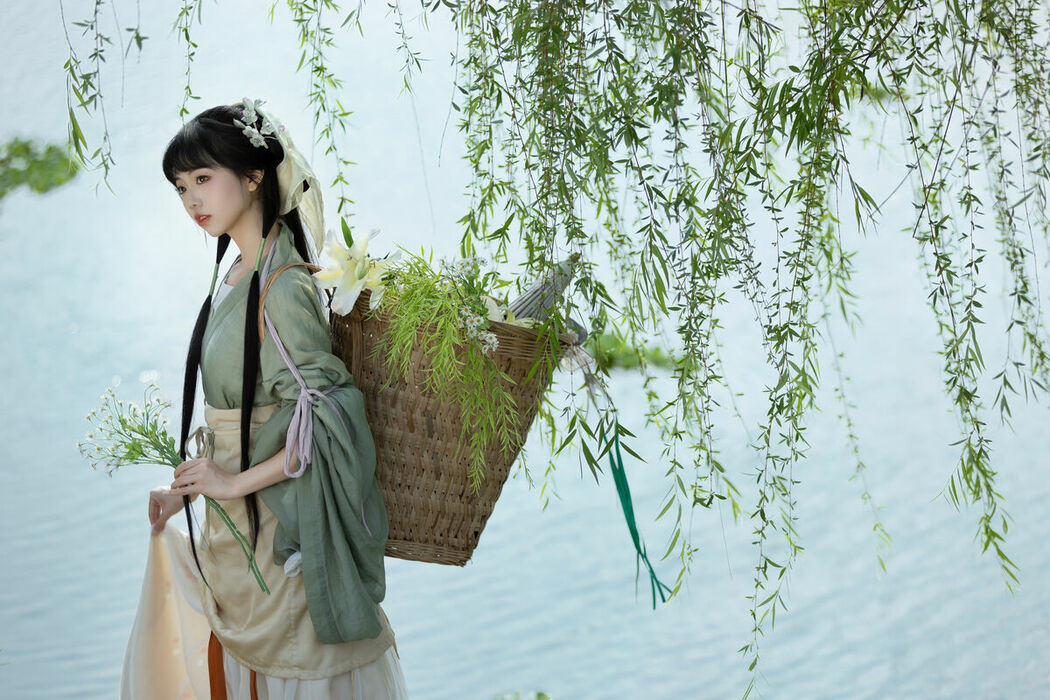 YiTuYu艺图语 Vol.10302 Shi Zhi Lin (15P)
