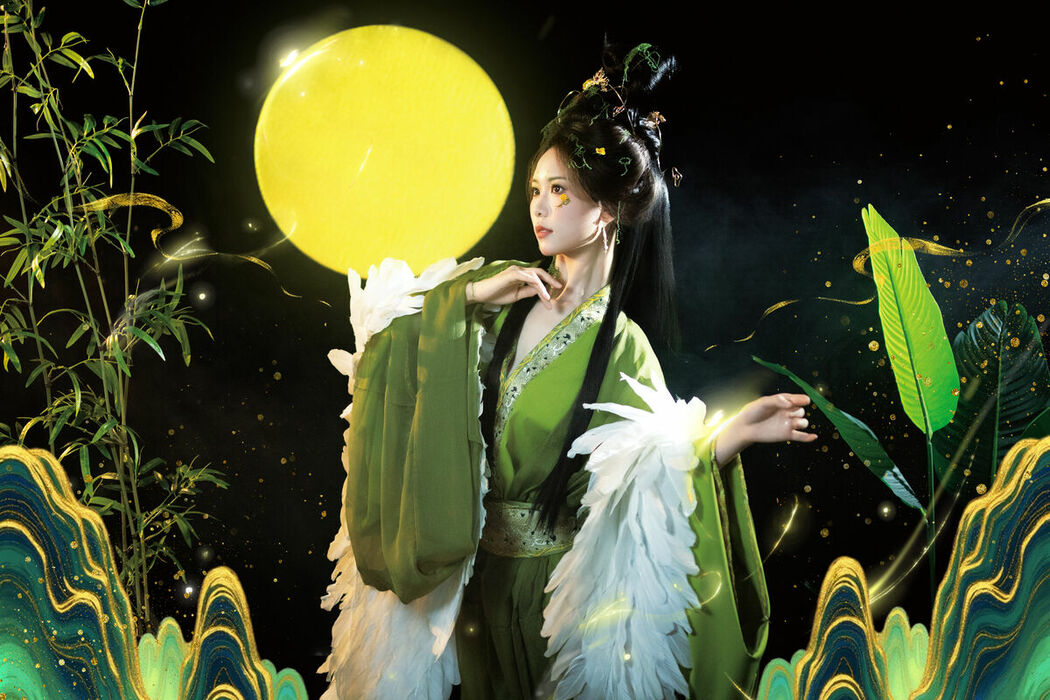 YiTuYu艺图语 Vol.10298 Fei Teng De Mi Zhou (15P)