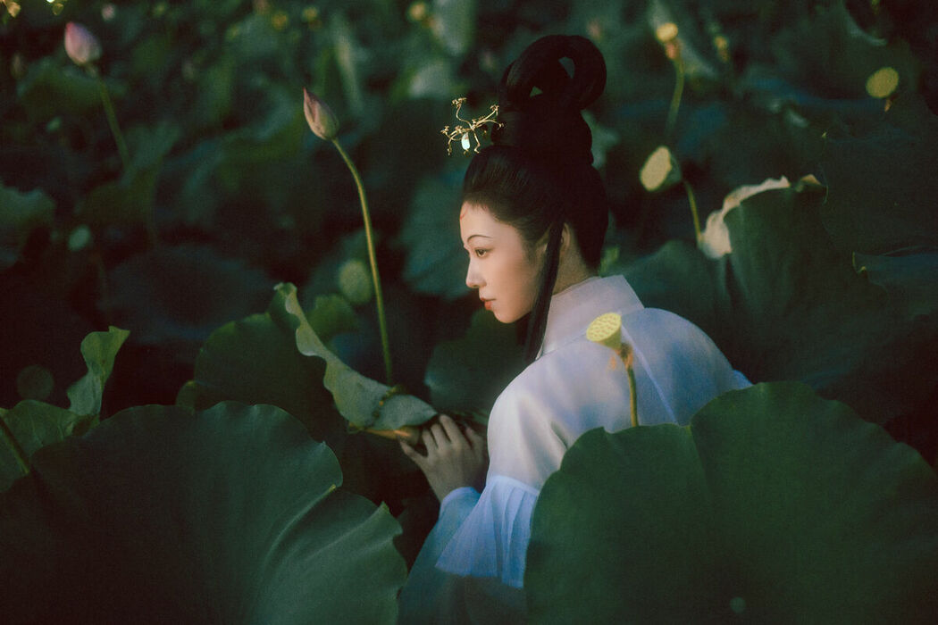 YiTuYu艺图语 Vol.10299 Han Han Ting (38P)