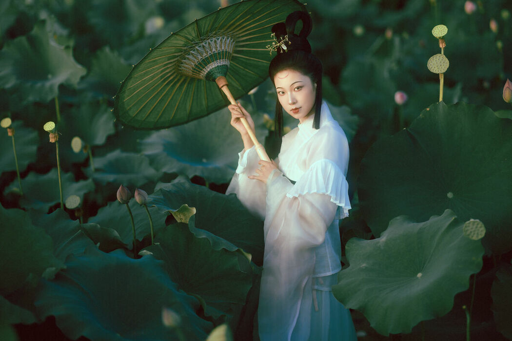 YiTuYu艺图语 Vol.10299 Han Han Ting (38P)