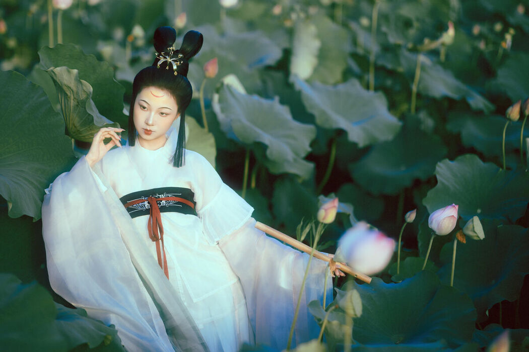 YiTuYu艺图语 Vol.10299 Han Han Ting (38P)