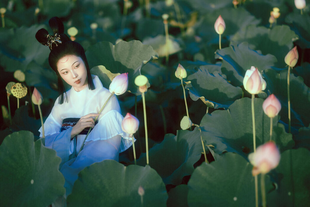 YiTuYu艺图语 Vol.10299 Han Han Ting (38P)