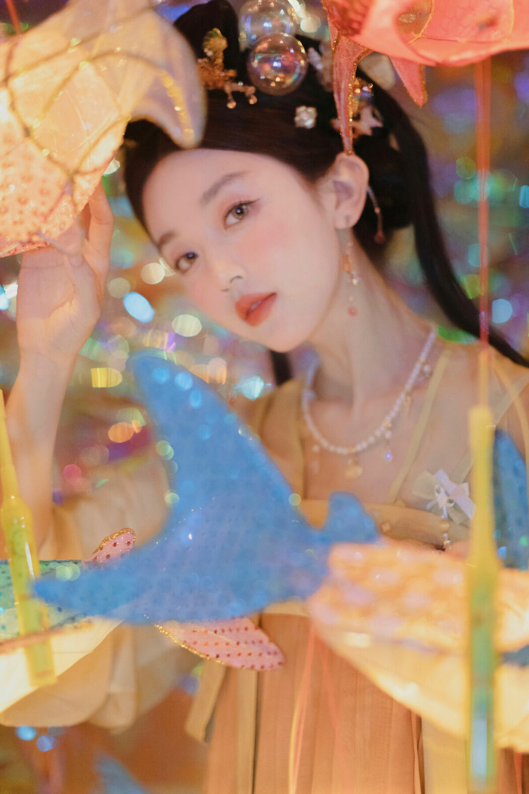 YiTuYu艺图语 Vol.10303 Ao Te You Dian Man (18P)