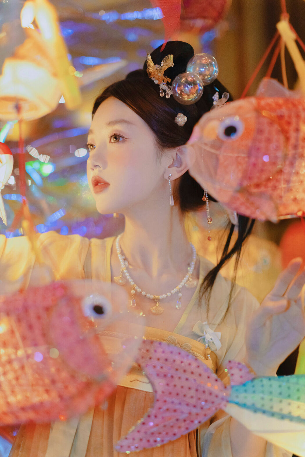YiTuYu艺图语 Vol.10303 Ao Te You Dian Man (18P)