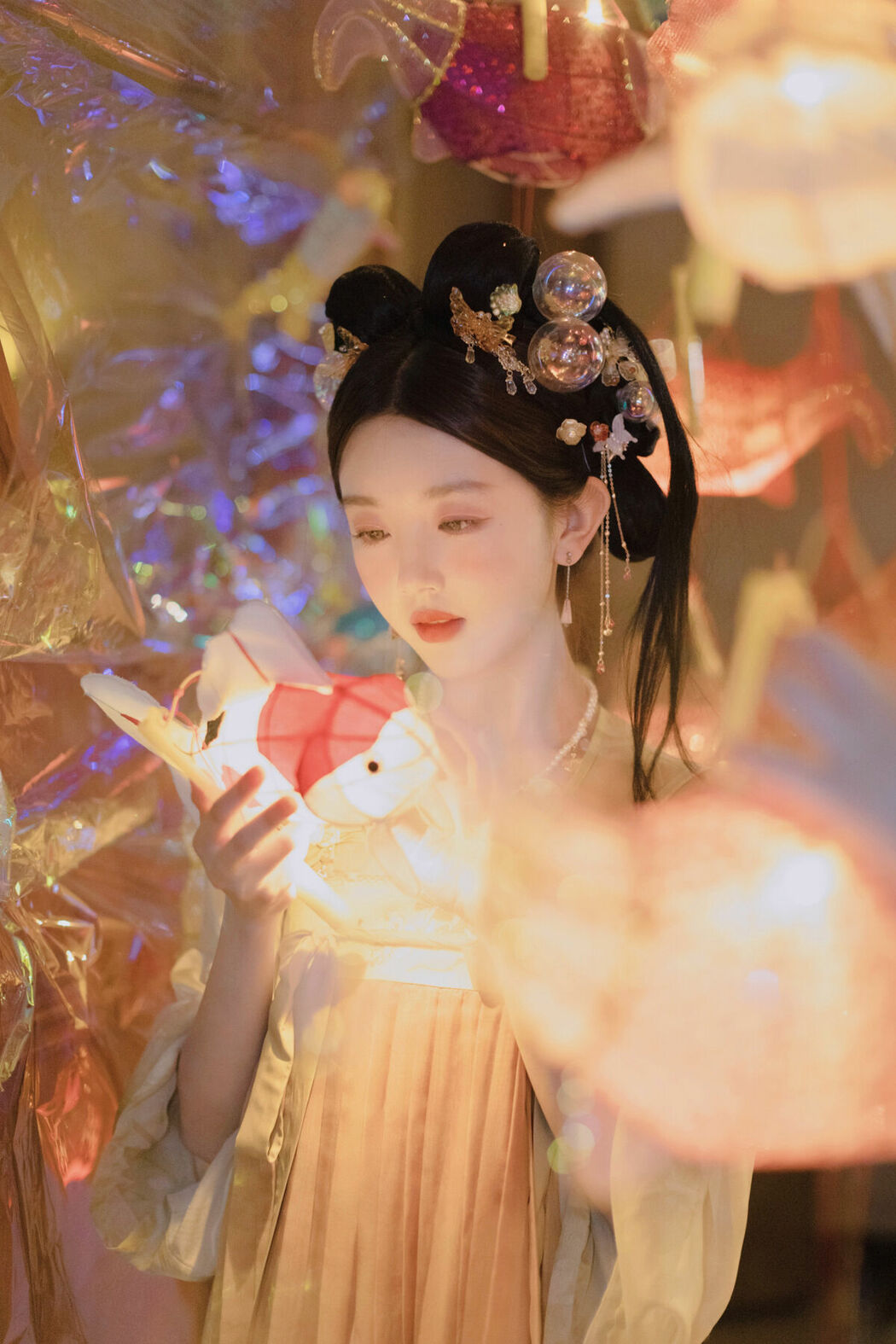 YiTuYu艺图语 Vol.10303 Ao Te You Dian Man (18P)
