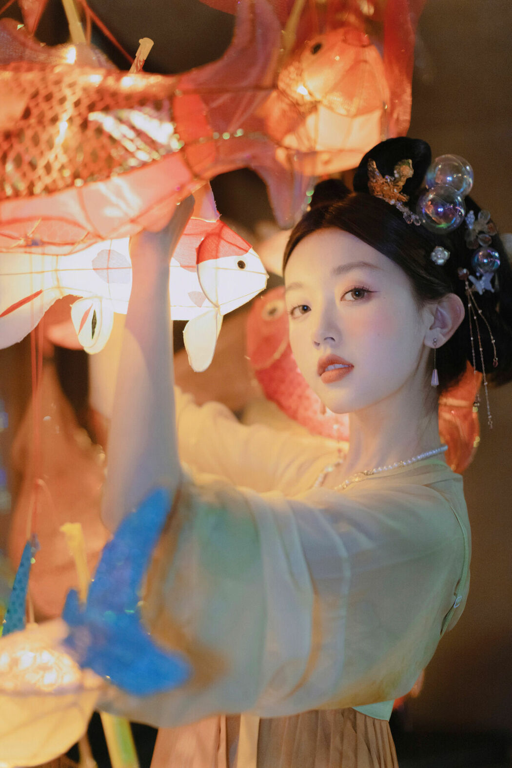 YiTuYu艺图语 Vol.10303 Ao Te You Dian Man (18P)