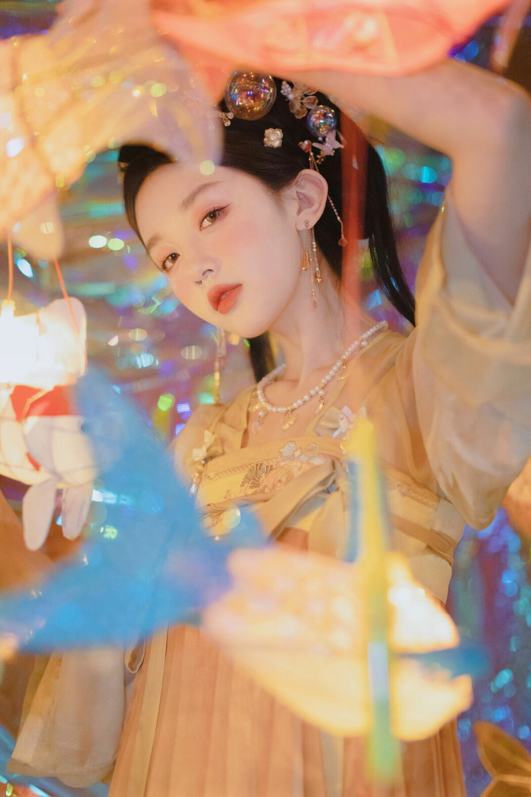 YiTuYu艺图语 Vol.10303 Ao Te You Dian Man (18P)
