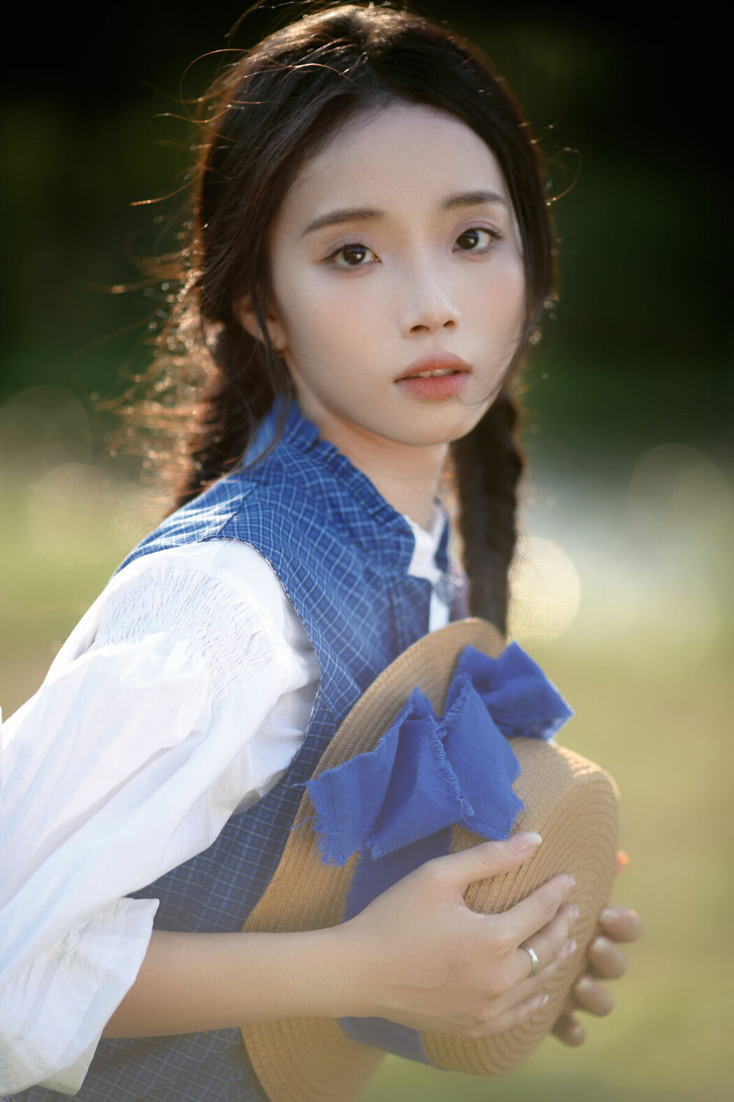 YiTuYu艺图语 Vol.10308 Yi Ming (17P)