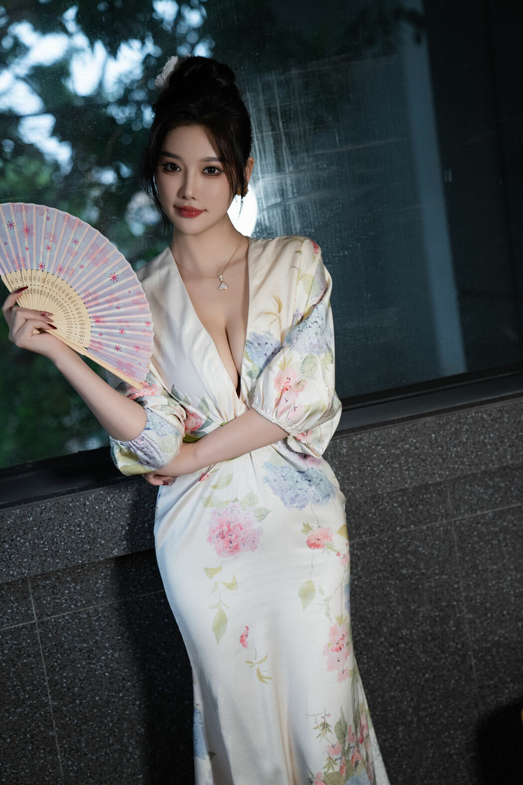 内购无水印 Yang Chen Chen 杨晨晨Yome – 秀人网模特 红色情趣 Part01 (56P)