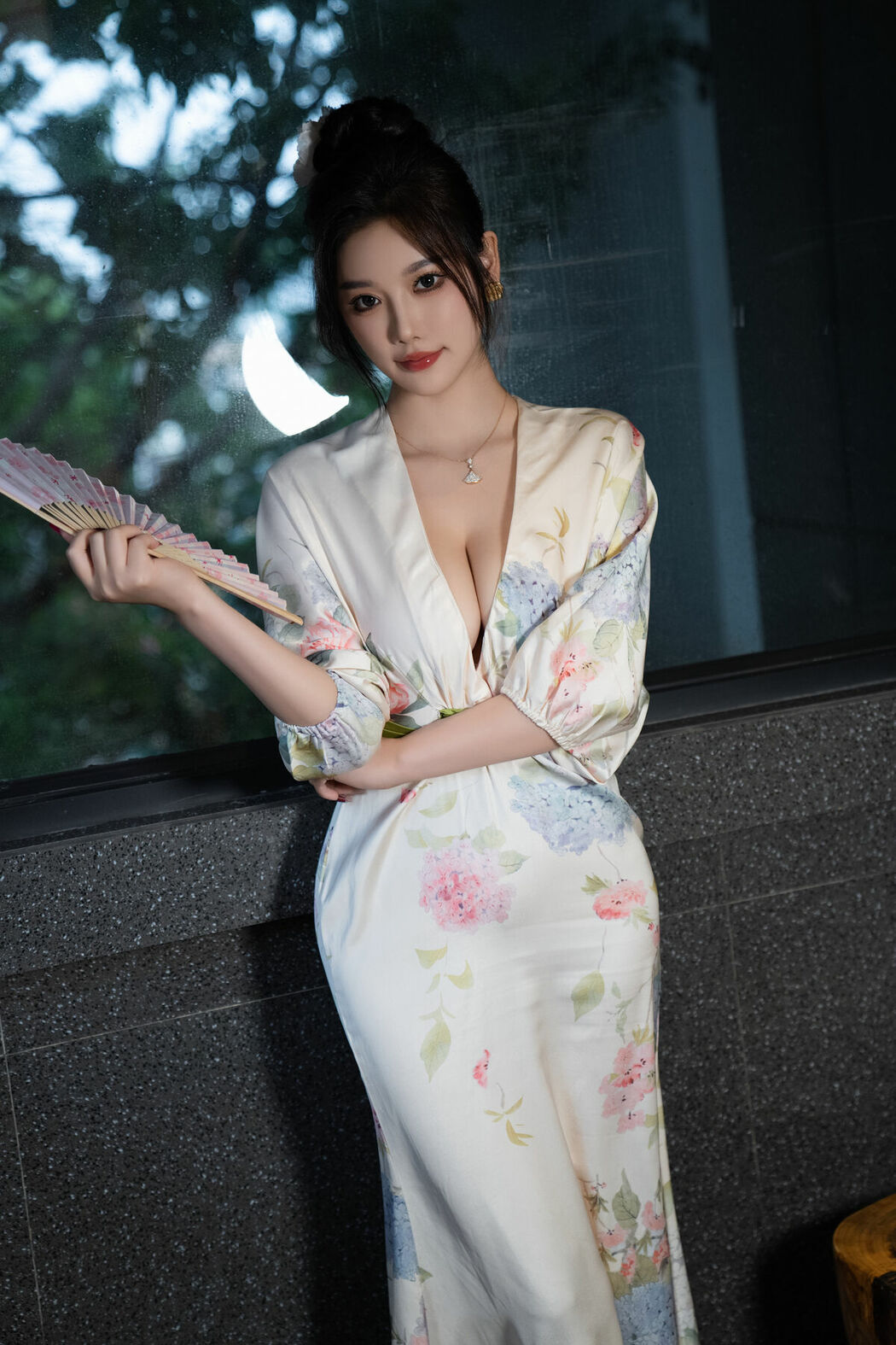 内购无水印 Yang Chen Chen 杨晨晨Yome – 秀人网模特 红色情趣 Part01 (56P)