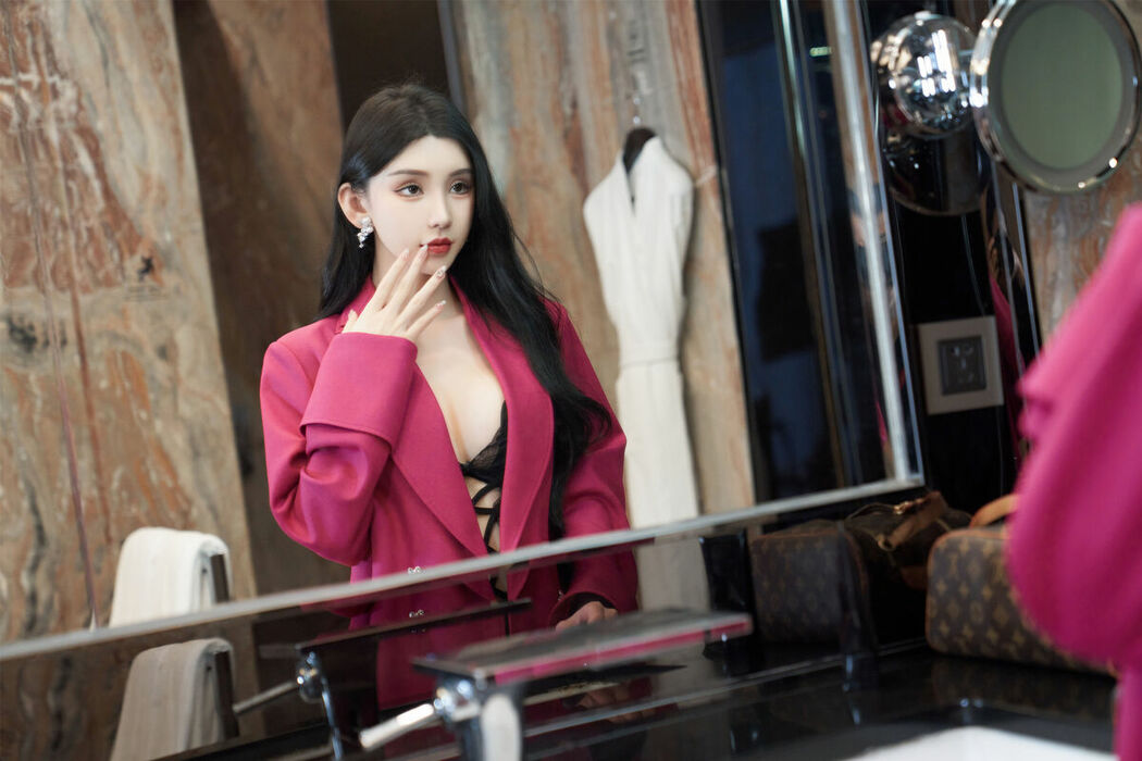 内购无水印 Zhou Yuxi 周于希 – 秀人网模特 蕾丝黑丝直播 Part01 (56P)