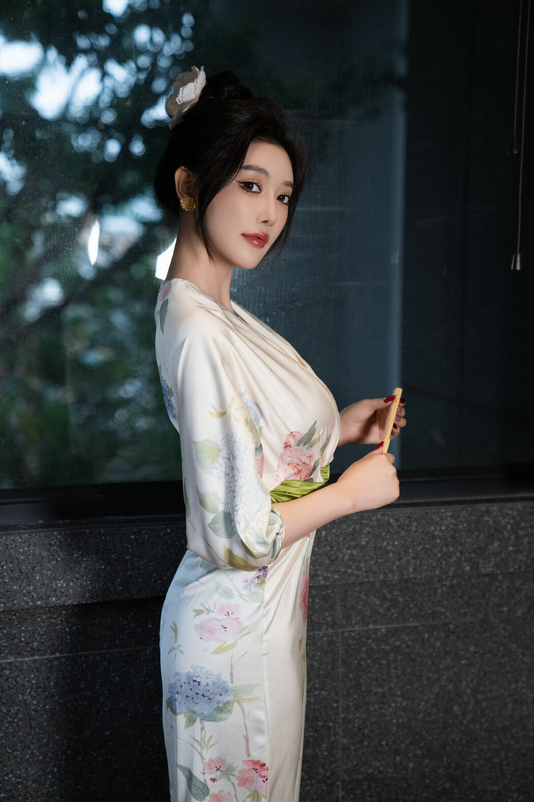 内购无水印 Yang Chen Chen 杨晨晨Yome – 秀人网模特 红色情趣 Part01 (56P)
