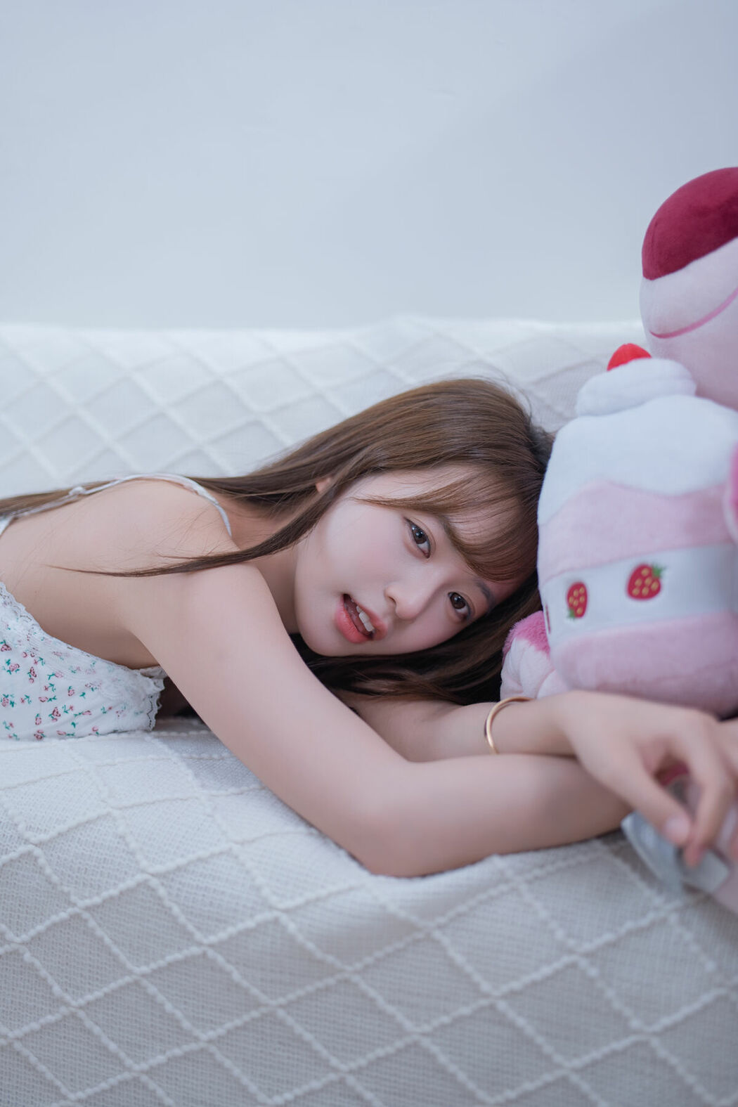 YiTuYu艺图语 Vol.10315 Xiao Yi (44P)