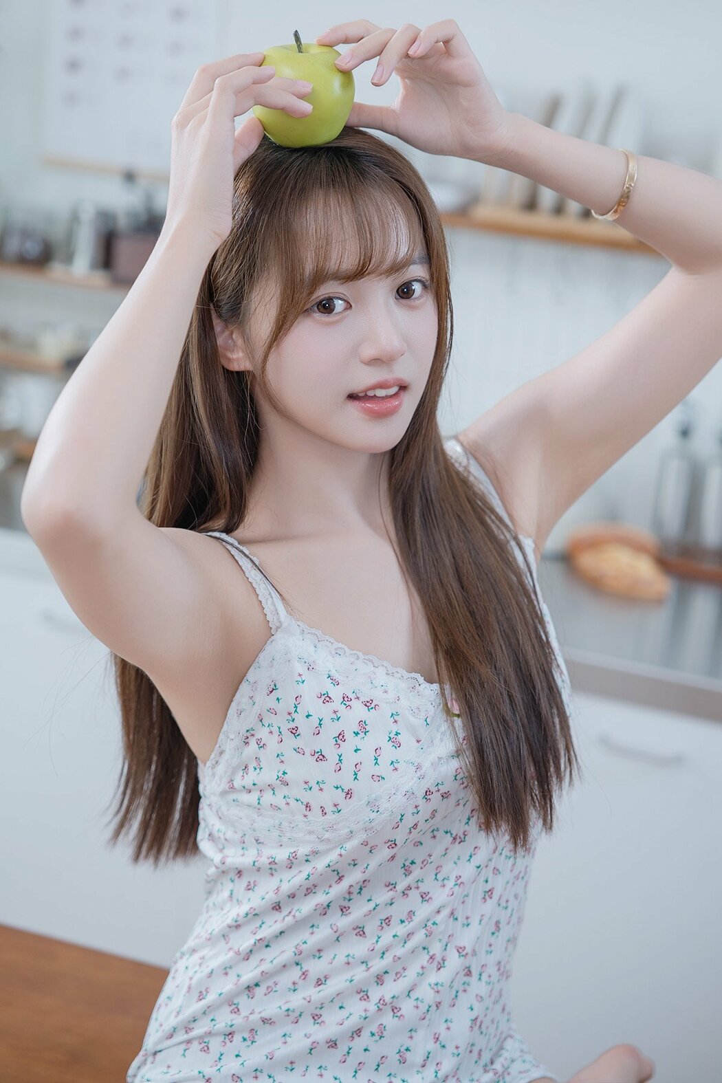 YiTuYu艺图语 Vol.10315 Xiao Yi (44P) Cover Photo