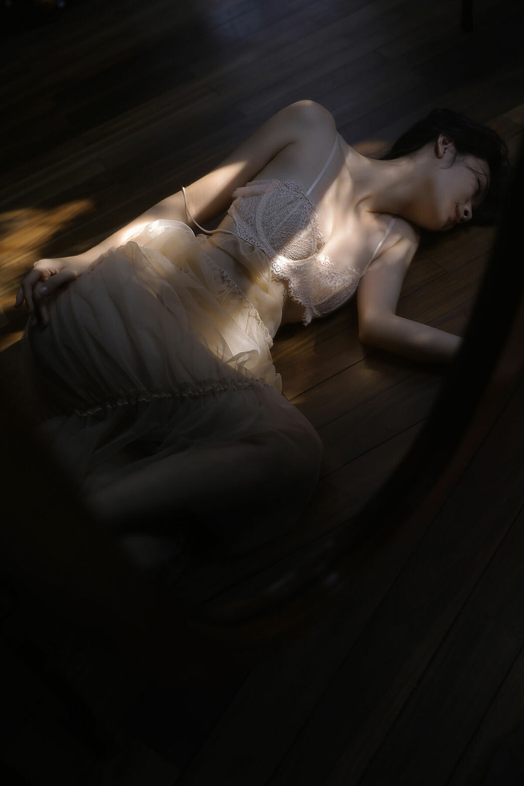 YiTuYu艺图语 Vol.10318 Liu Liu (11P)