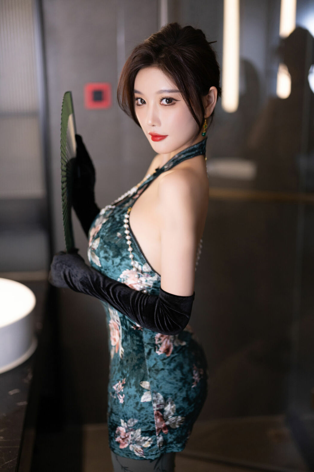 内购无水印 Yang Chen Chen 杨晨晨Yome – 秀人网模特 绿色情趣内衣 Part01 (53P)