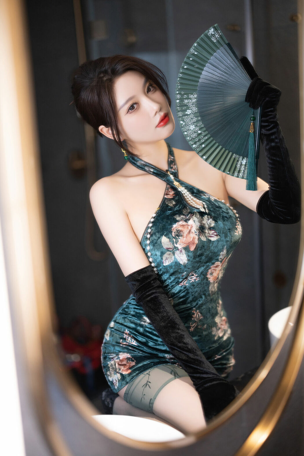 内购无水印 Yang Chen Chen 杨晨晨Yome – 秀人网模特 绿色情趣内衣 Part01 (53P)