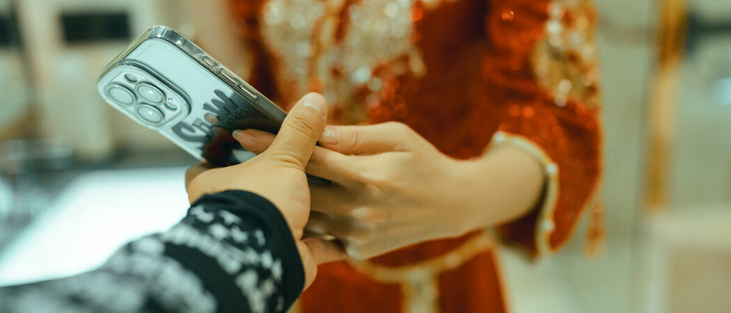 Coser@鹿八岁 – 新婚小故事 Part01 (55P – 1V)