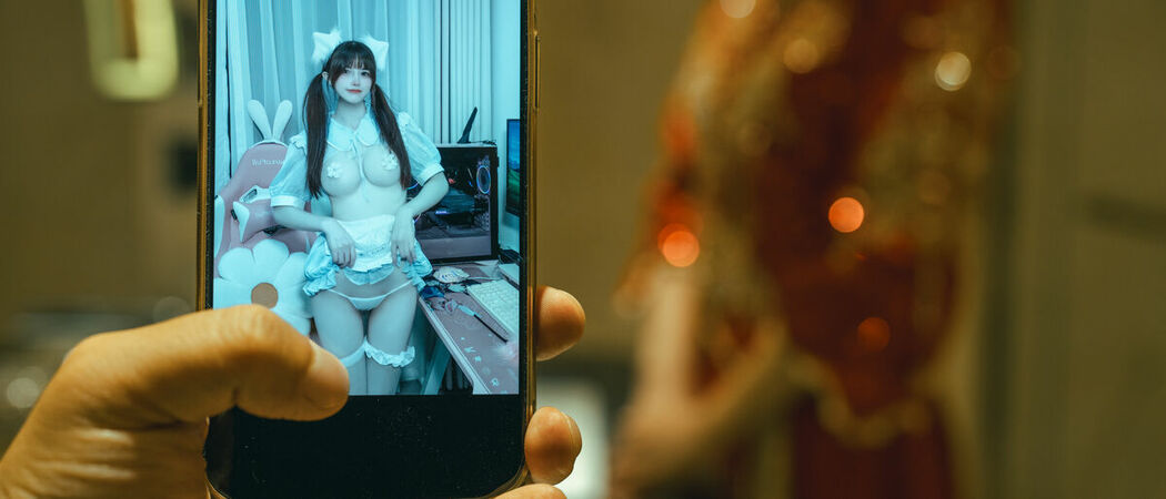 Coser@鹿八岁 – 新婚小故事 Part01 (55P – 1V)