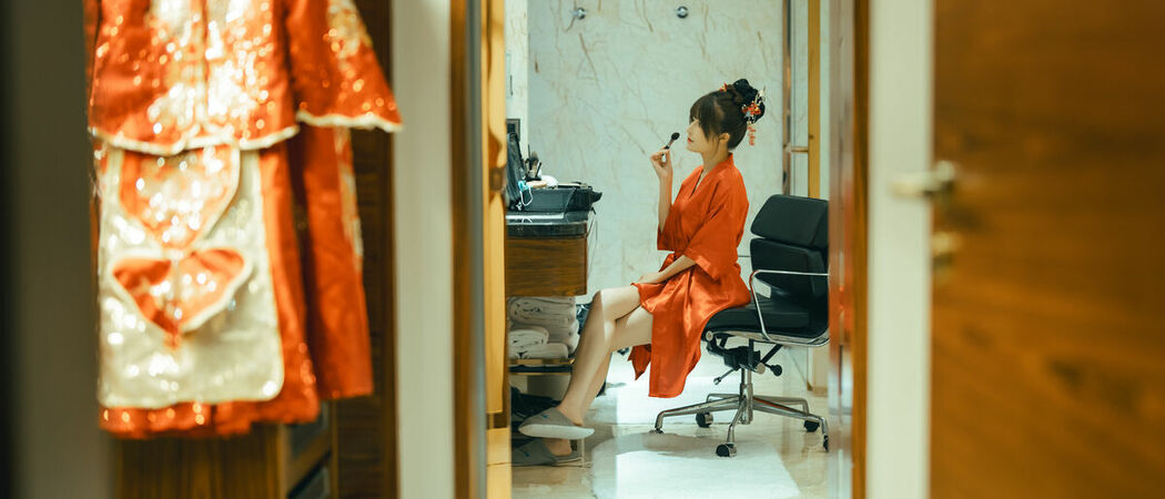 Coser@鹿八岁 – 新婚小故事 Part01 (55P – 1V)