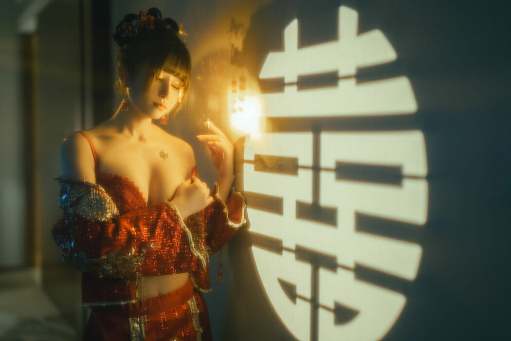 Coser@鹿八岁 – 新婚小故事 Part01 (55P – 1V)