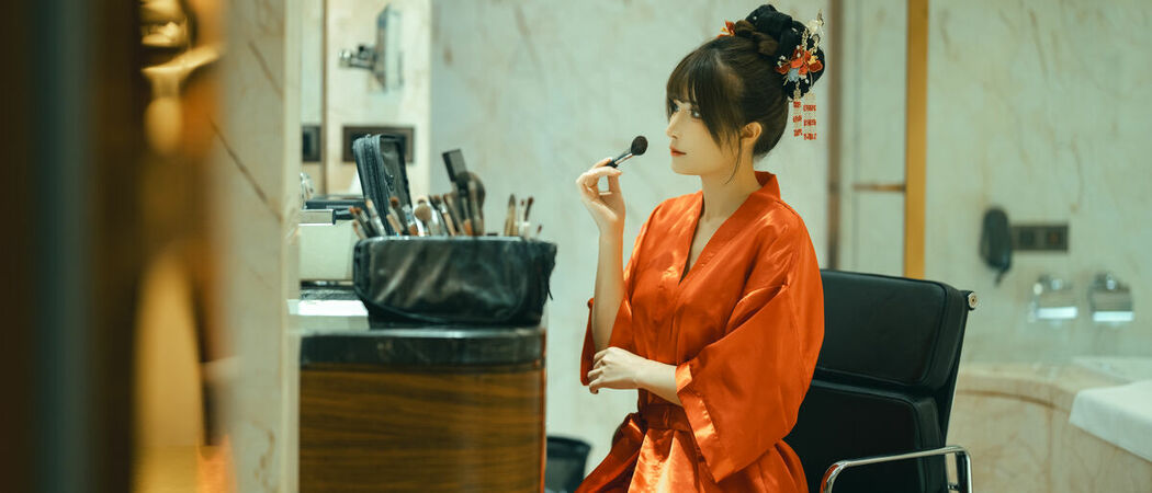 Coser@鹿八岁 – 新婚小故事 Part01 (55P – 1V)