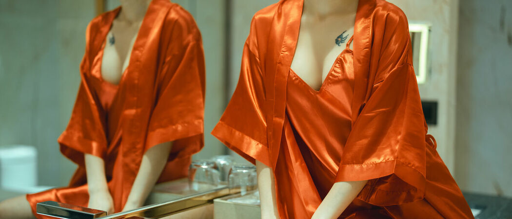 Coser@鹿八岁 – 新婚小故事 Part02 (55P)