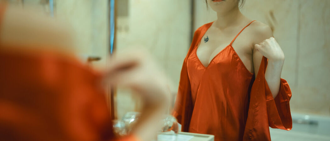 Coser@鹿八岁 – 新婚小故事 Part02 (55P)