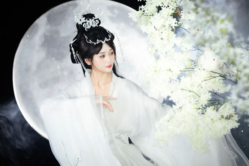 YiTuYu艺图语 Vol.10327 Yi Zhi Da Da Da Li Zi (29P)
