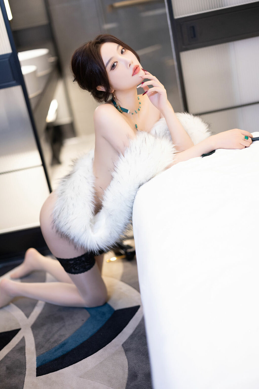 内购无水印 Yang Chen Chen 杨晨晨Yome – 秀人网模特 绿色情趣内衣 Part02 (52P)