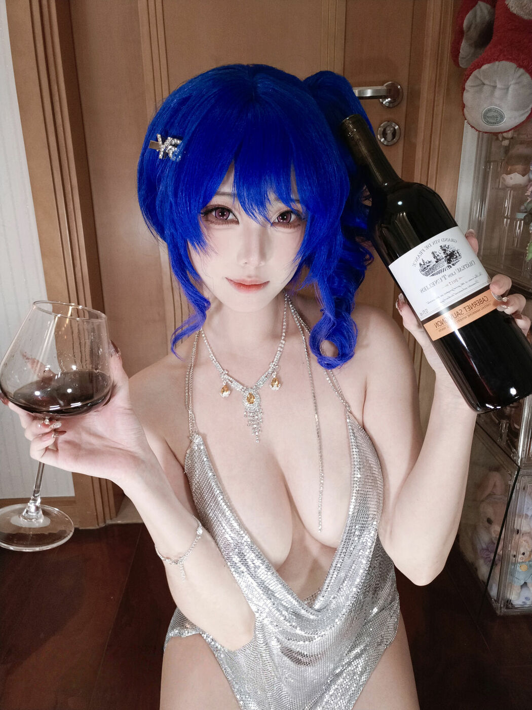Coser@蜜汁猫裘 – 碧蓝航线 圣路易斯礼服自拍 (17P – 1V)
