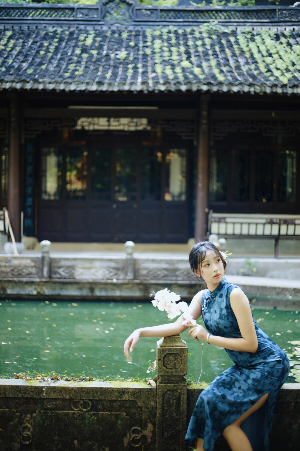 YiTuYu艺图语 Vol.10337 Xiao U (46P)