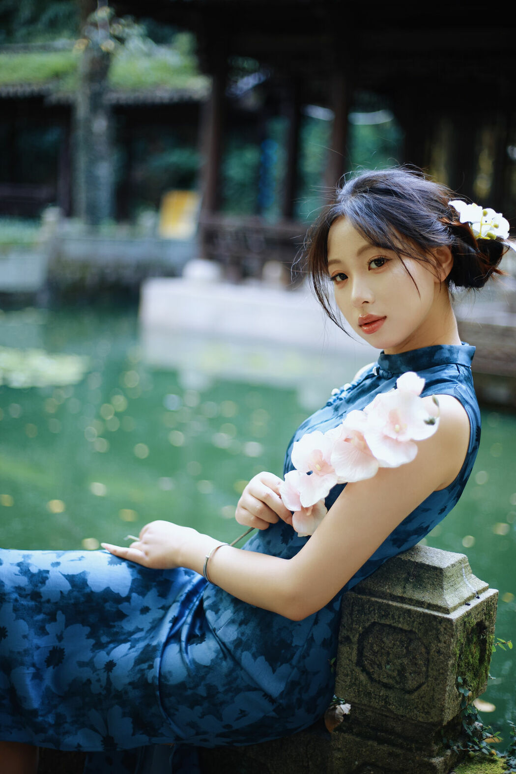 YiTuYu艺图语 Vol.10337 Xiao U (46P)