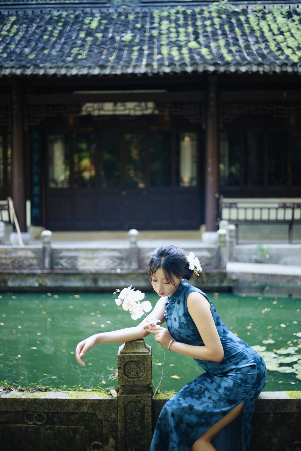 YiTuYu艺图语 Vol.10337 Xiao U (46P)