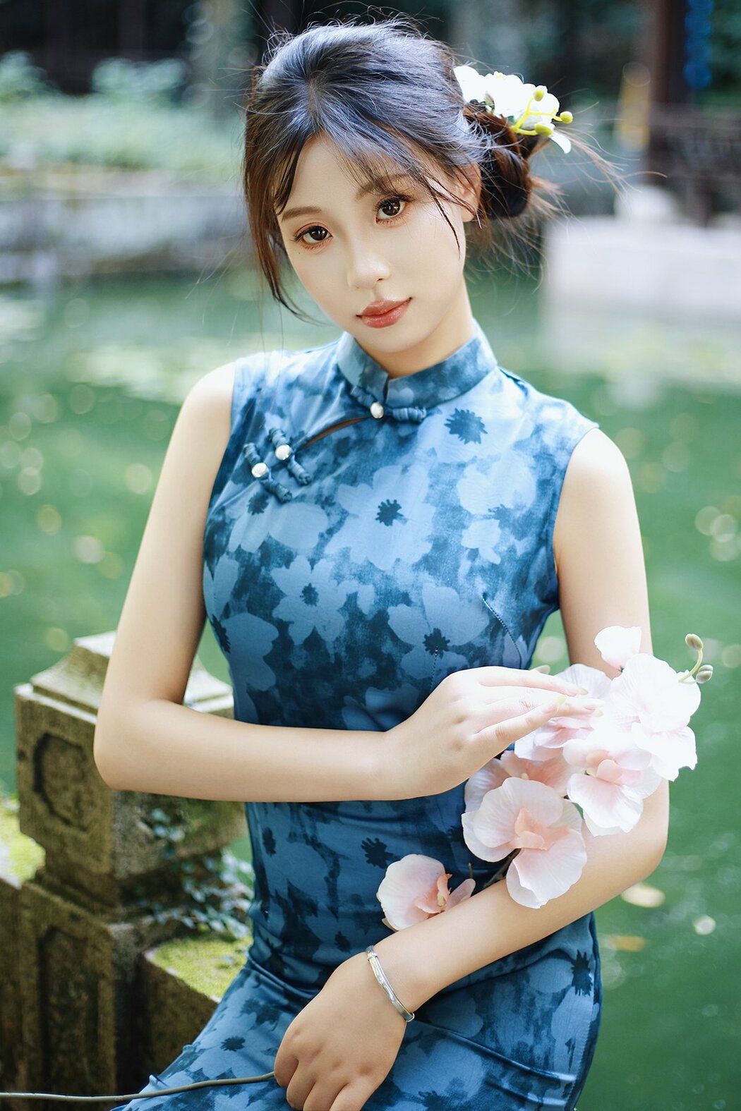 YiTuYu艺图语 Vol.10337 Xiao U (46P) Cover Photo