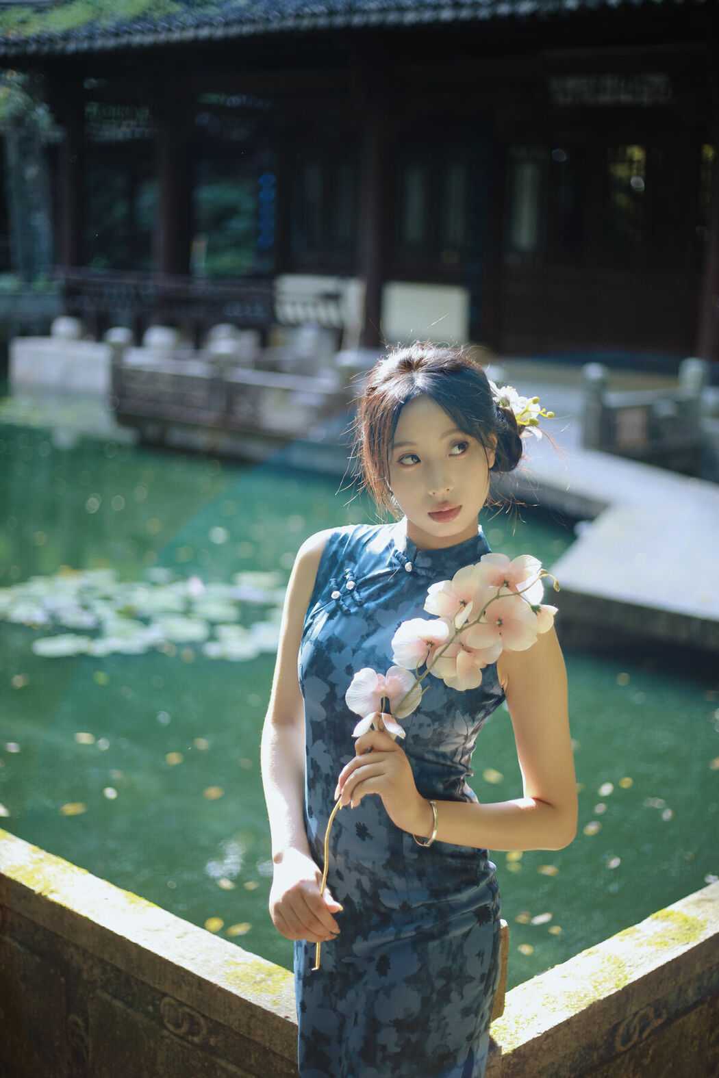 YiTuYu艺图语 Vol.10337 Xiao U (46P)