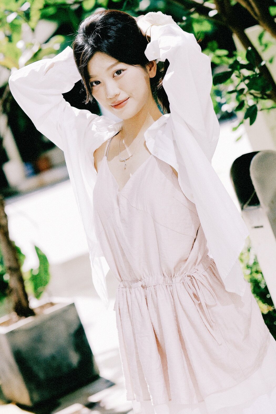 YiTuYu艺图语 Vol.10335 Xiao Shi Zi (21P) Cover Photo