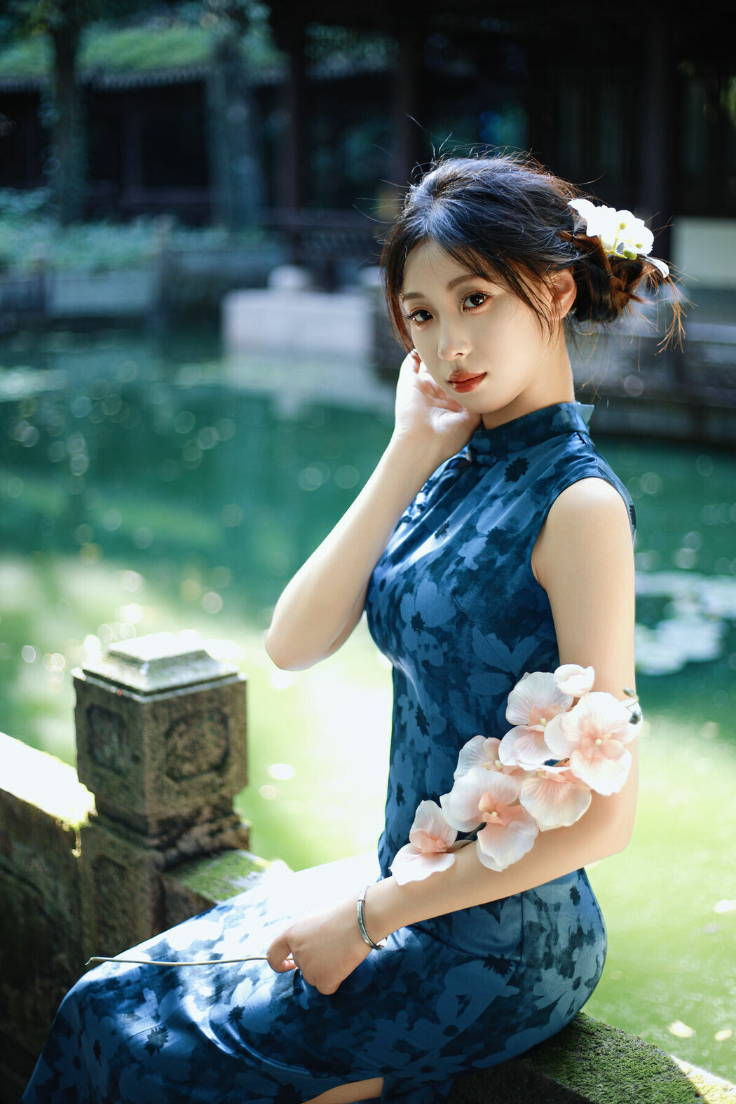 YiTuYu艺图语 Vol.10337 Xiao U (46P)