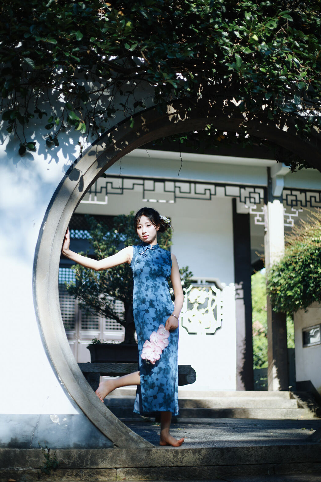 YiTuYu艺图语 Vol.10337 Xiao U (46P)