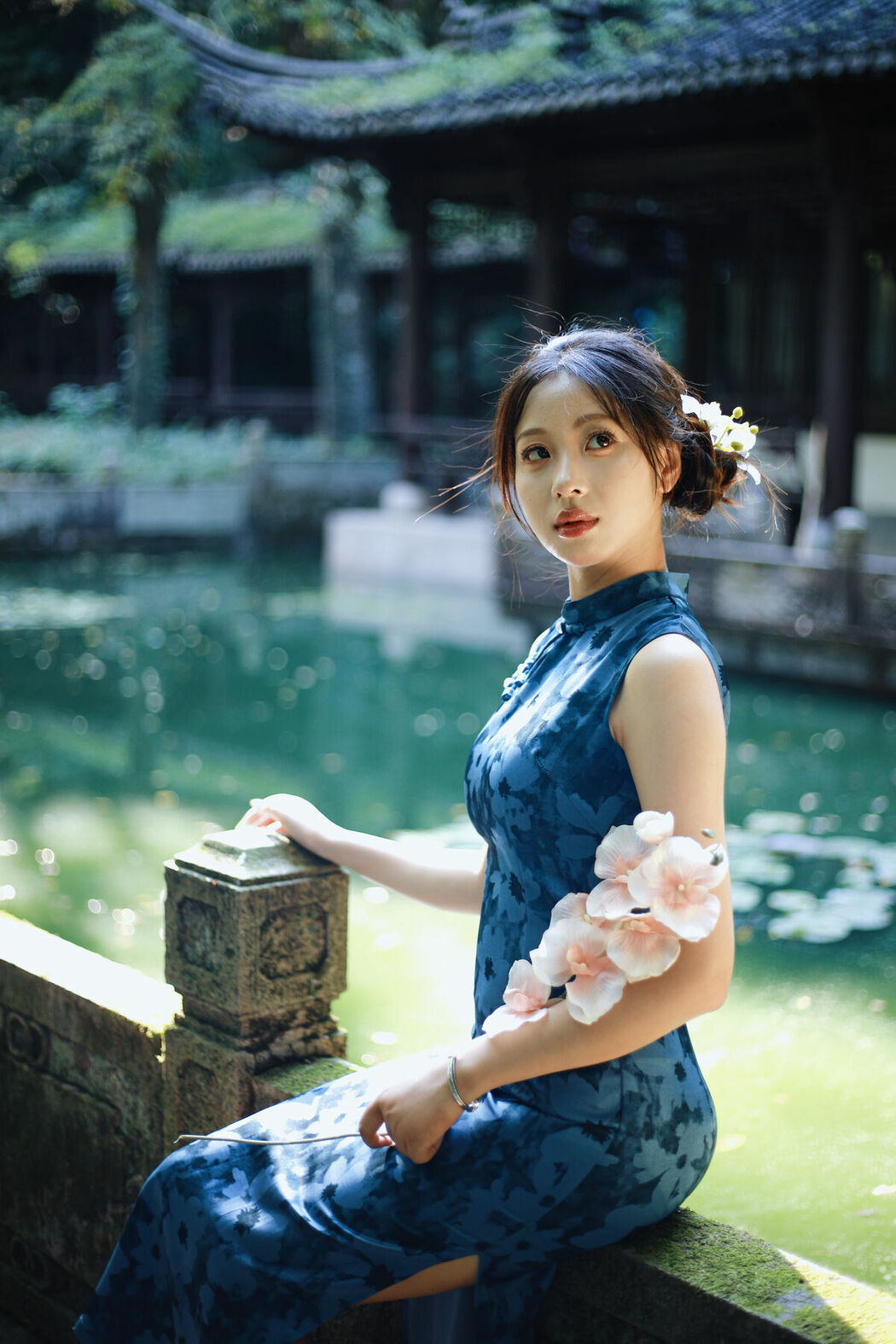 YiTuYu艺图语 Vol.10337 Xiao U (46P)