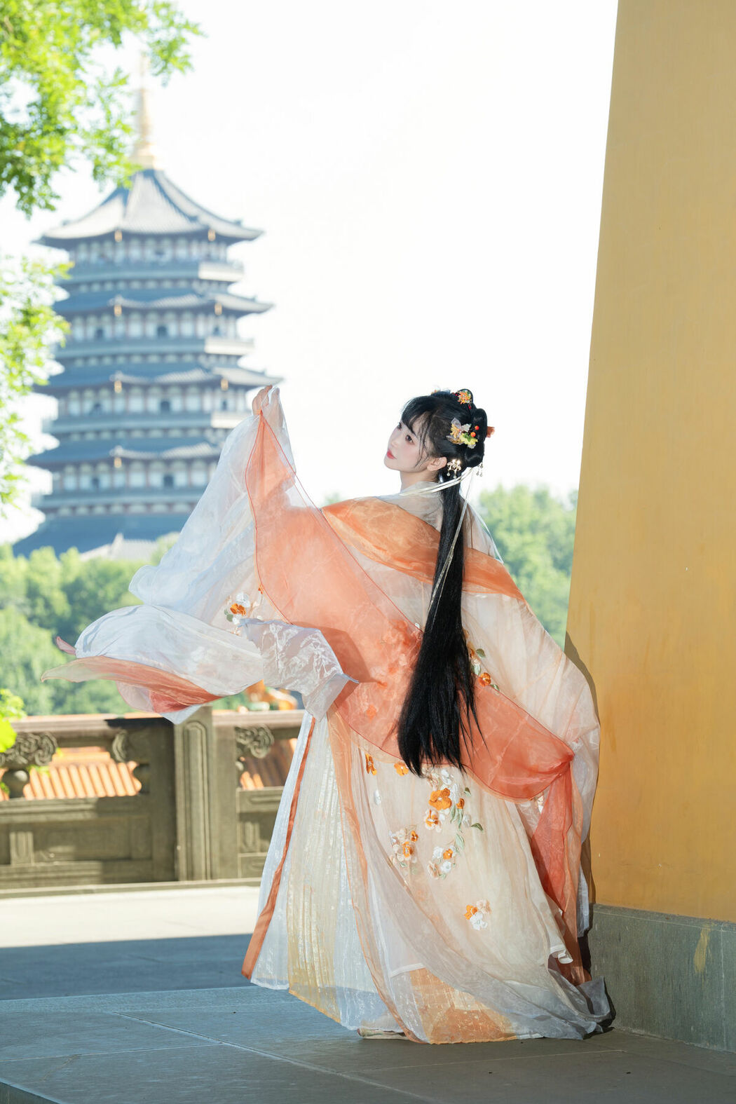YiTuYu艺图语 Vol.10338 Jiao Yi Zhi Sui Sui (47P)