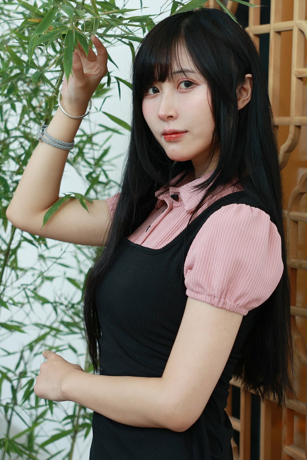 YiTuYu艺图语 Vol.10339 Tu Zi (19P) Cover Photo