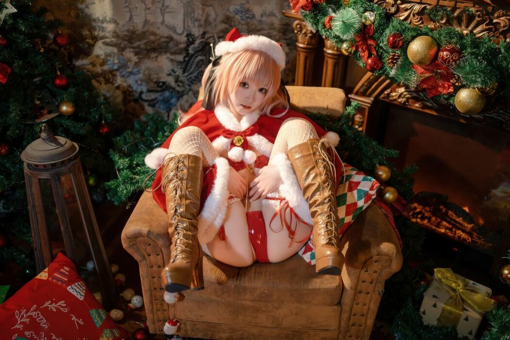 Coser@Bangni邦尼 – 圣诞甜心 (81P – 3V)